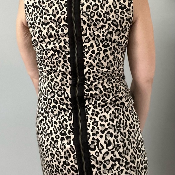 Pale leopard print sheath dress | full length back zipper | sleeveless - Picture 5 of 12
